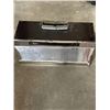 Image 1 : WHIRLPOOL STAINLESS RANGE HOOD