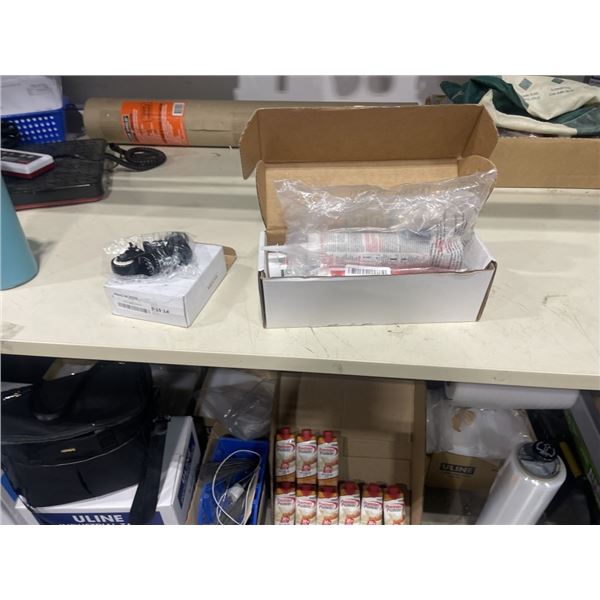 FIX A FLOOR ADHESIVE AND SET OF CASTORS