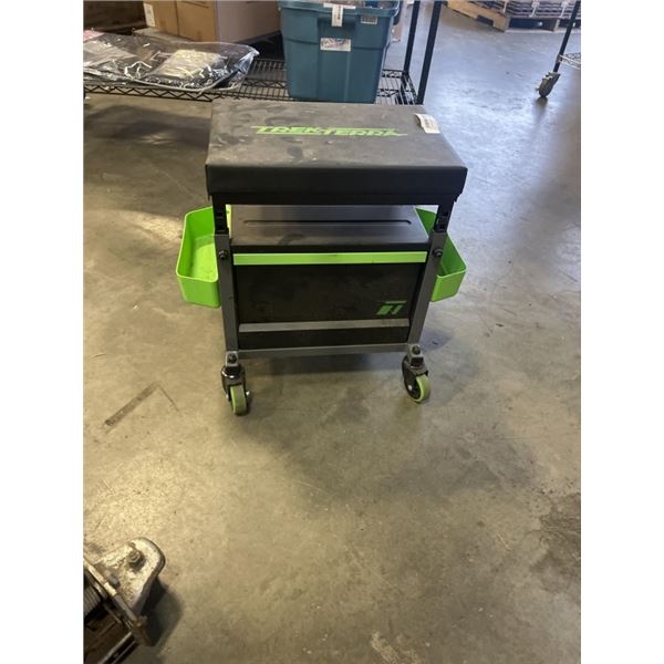 TREK TERRA ROLLING SHOP STOOL