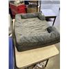 Image 2 : GREY MEDIUM SIZE DOG BED