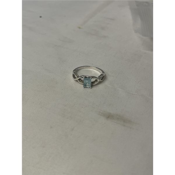 925 STERLING SILVER RING SET W/ ONE BLUE TOPAZ STONE, MARKED 925 NV SIZE 9