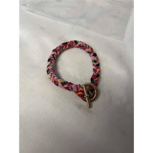 GOLD TONE TWISTED BRACELET, TOGGE CLASP W/ RAISED ENGRAVED BE PRESENT ANTHRO 2020