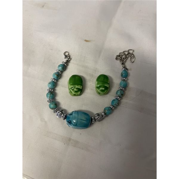 SCARAB W/ TURQUOISE BEADS BRACELET AND 2 SCARAB BEADS