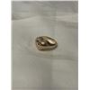 Image 1 : MARKED LILI CLASPE GOLD RING SIZE 6