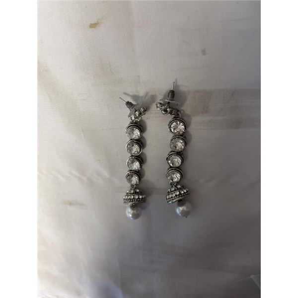 VINTAGE HEAVY SILVER TONE RHINESTONES PAIR OF DANGLE EARRINGS, EACH 3" LENGTH