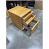 Image 2 : 3 DRAWER ROLLING SIDE CABINET