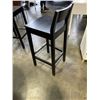 Image 3 : 2 BLACK BAR STOOLS