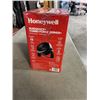 Image 2 : HONEYWELL SUPER TECH 8" TABLE FAN - TESTED WORKING