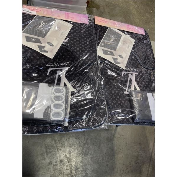 2 NEW 'LV' BATHROOM SETS
