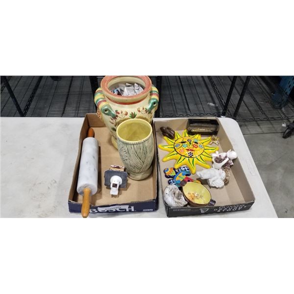 2 TRAYS OF COLLECTIBLE POTTERY