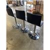 Image 3 : 3 BLACK LEATHER BAR STOOLS