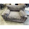 Image 1 : OVERSIZED ARM CHAIR
