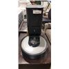 Image 1 : IROBOT ROOMBA 960 WIFI CONNECTED ROBOT VACUUM - TESTED WORKING, RETAIL $299
