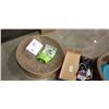 Image 3 : TWO CAT PERCHES AND NEW CAT ACCESSORIES