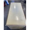 Image 3 : 5 DRAWER ROLLING DRESSER