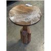 Image 2 : ROUND SIDE TABLE