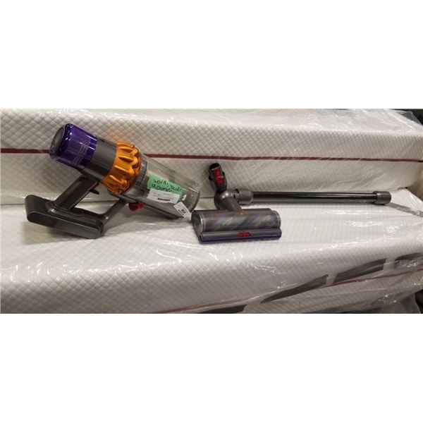 DYSON V15 DETECT TOTAL CLEAN CORDLESS STICK VACUUM - TESTED WORKING