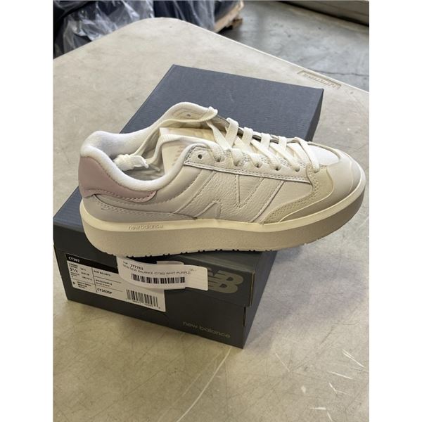 NEW NEW BALANCE CT302 WHIT PURPLE, SIZE US MESN 5.5 WOMENS 7