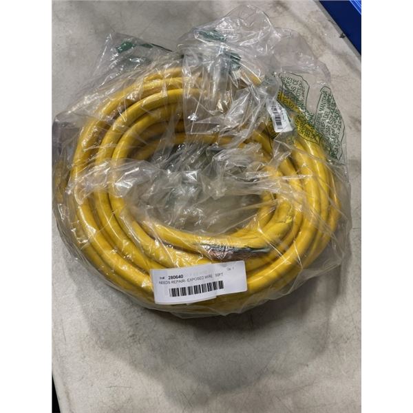 NEEDS REPAIR- EXPOSED WIRE   50FT INDOOR OUTDOOR HEAVY DUTY LIGHTED 3 WIRE EXTENSION CORD, 10 AWG, Y