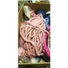 Image 2 : BOX OF YARN AND YARN SILVER