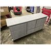 Image 3 : GREY 9 DRAWER VINTAGE DRESSER