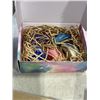 Image 3 : 2 BATHBOMB GIFT SETS, KIDS BATHBOMBS AND HANDMADE ROCK SOAP GIFT SET