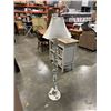 Image 2 : DECORATIVE FLOOR LAMP