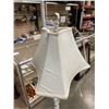 Image 3 : DECORATIVE FLOOR LAMP
