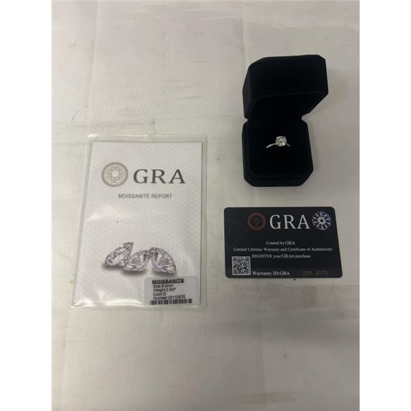 NEW S925 2.0CT MOISSANITE LAB DIAMOND SOLITAIRE RING, SIZE 7.5, MOUNTED IN 925 STERLING SILVER W/ WH