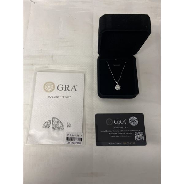 NEW S925 1.0CT MOISSANITE LAB DIAMOND SUNFLOWER NECKLACE, MOUNTED IN 925 STERLING SILVER W/ WHITE GO