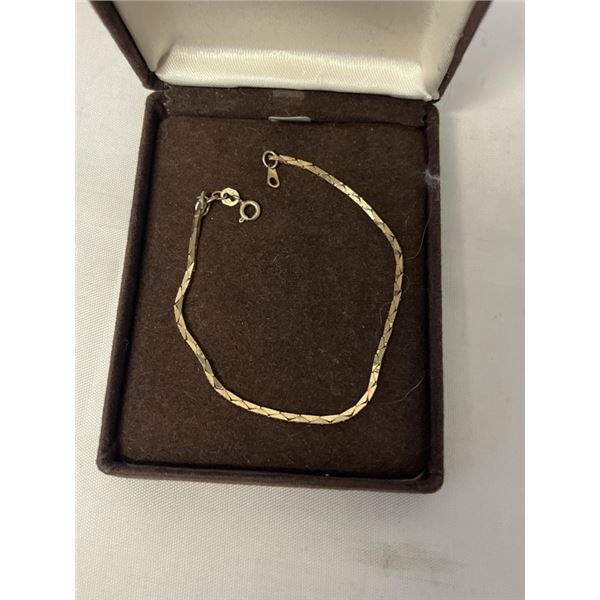 10K HERRINGBONE BRACELET, 7 INCH