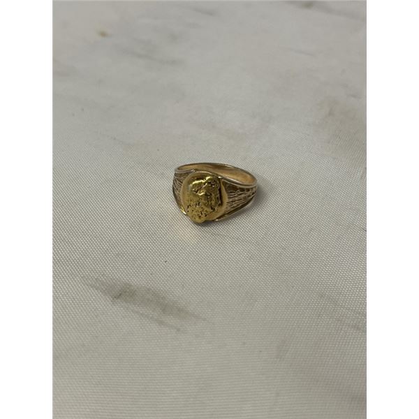 10K GOLD RING W/ GOLD NUGGET, 6 GRAMS