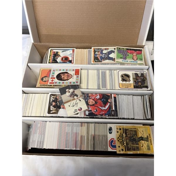 APPROX 3000 HOCKEY CARDS MIX OF OH-PEE-CHEE AND OTHERS
