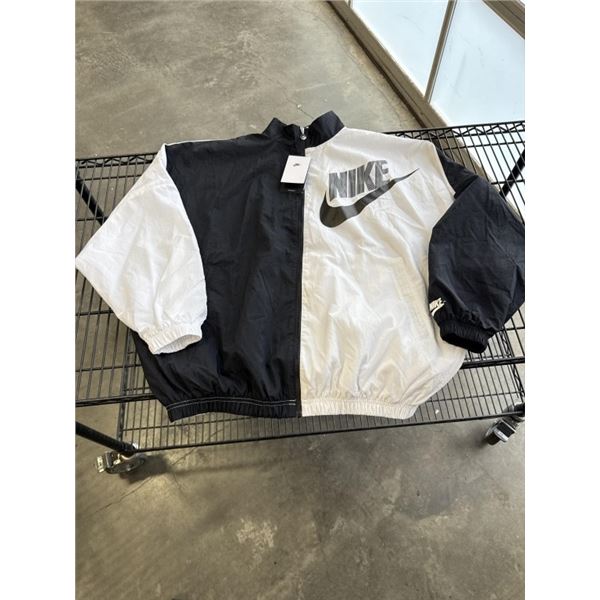 NEW NIKE WOMENS MEDIUM OVERSIZED FIT JACKET, RETAL $120