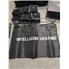 Image 2 : 2 PAIRS OF HEATED GLOVES