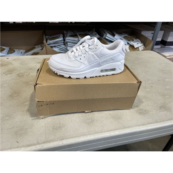 NEW NIKE AIR MAX 90 WOMENS WHITE, SIZE US 5