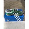 Image 4 : NEW PAIR OF ADIDAS GAZELLE SHOES SIZE US 4.5