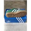 Image 5 : NEW PAIR OF ADIDAS GAZELLE SHOES SIZE US 4.5