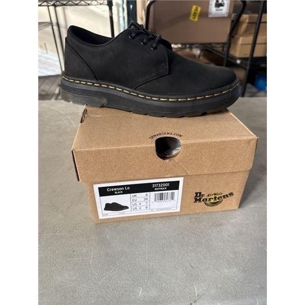 NEW PAIR OF DR. MARTENS AIR WAIR CREWSON LO BLACK BUFFBUCK  SIZE US MENS 7, LADIES 8
