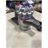 Image 4 : DYSON V8 CORDLESS STICK VACUUM - TESTED WORKING, RETAIL $599
