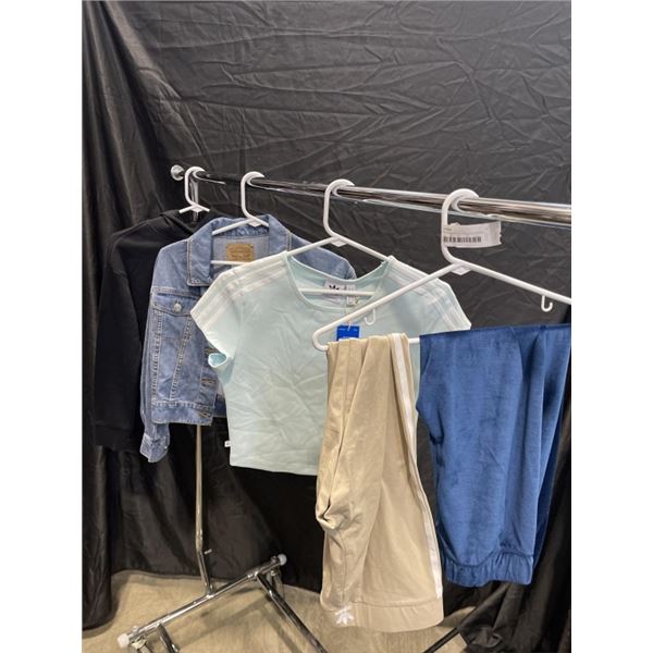 5 PCS NEW ASSORTED GIRLS CLOTHING - SIZE YOUTH MEDIUM, VARIOUS BRANDS INCLUDING NIKE