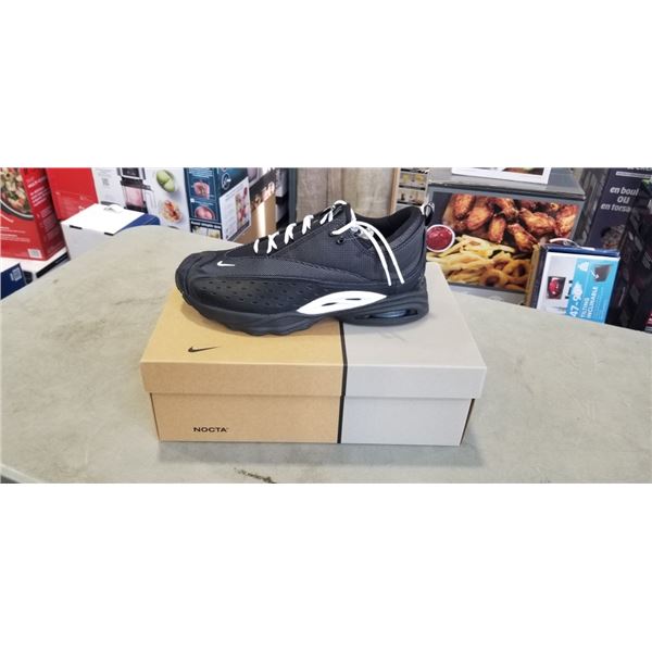 NEW NIKE AIR ZOOMDRIVE BLACK / WHITE SIZE US MENS 9.5