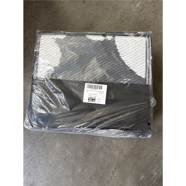 NEW 6X9FT BLACK AND WHITE REVERSIBLE WATERPROOF OUTDOOR / CAMPING / PICNIC CARPET IN ZIPPERED BAG