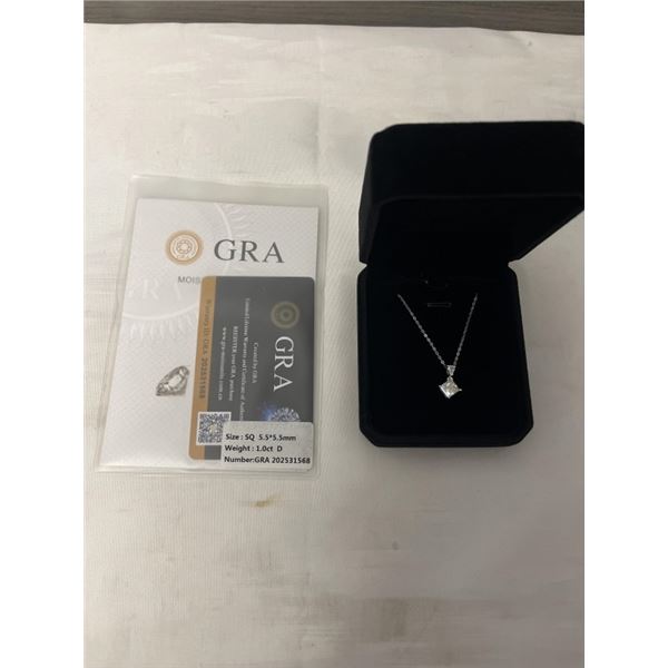 NEW S925 1.0CT PRINCESS CUT MOISSANITE LAB DIAMOND NECKLACE, MOUNTED IN 925 STERLING SILVER W/ WHITE
