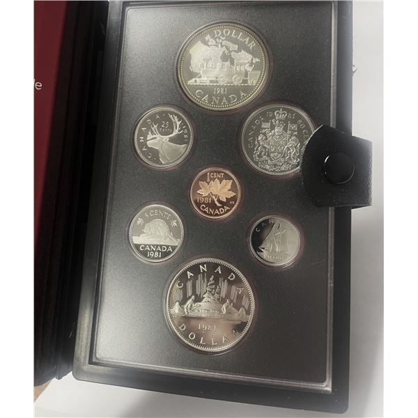 1981 Coin Set With Locomotive Silver Dollar