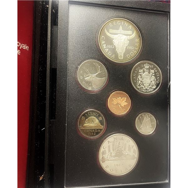 1982 Coin Set With The Bison Silver Dollar