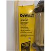 Image 2 : Dewalt Heavy-Duty 14.4V/12V Fluorescent Area Light (N/T)