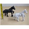 Image 3 : Vintage Hickory Farms Santa Christmas Truck Tin, 2 Cast Iron Horse Toy Pieces