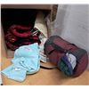 Image 1 : sleeping bag + fleece blankets/towels