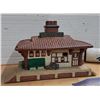Image 2 : base ball bat + ball, décor house misc